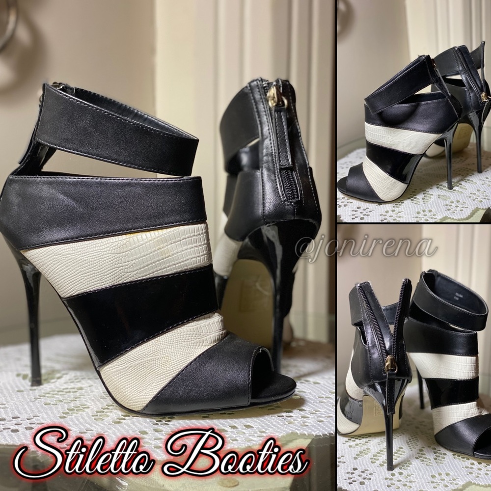 🔥🔥SEXY Stiletto Black/White Bootie Heels!🔥🔥